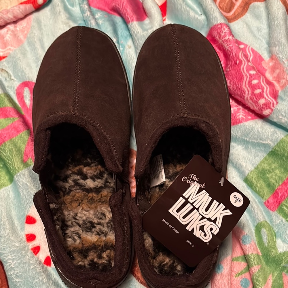 Men’s Muk Luks Brown Slippers